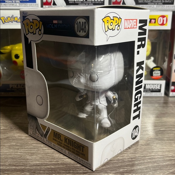 Funko Pop! Moon Knight Mr. Knight White Figure - Picture 3 of 4